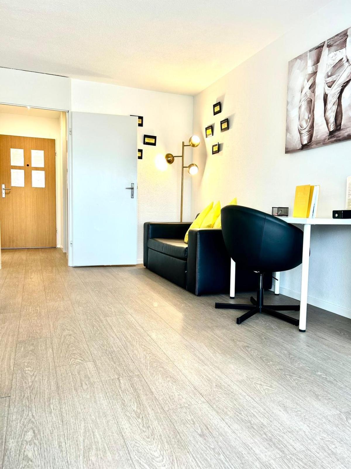 Little Penthouse **** Apartment Dietikon Exterior foto